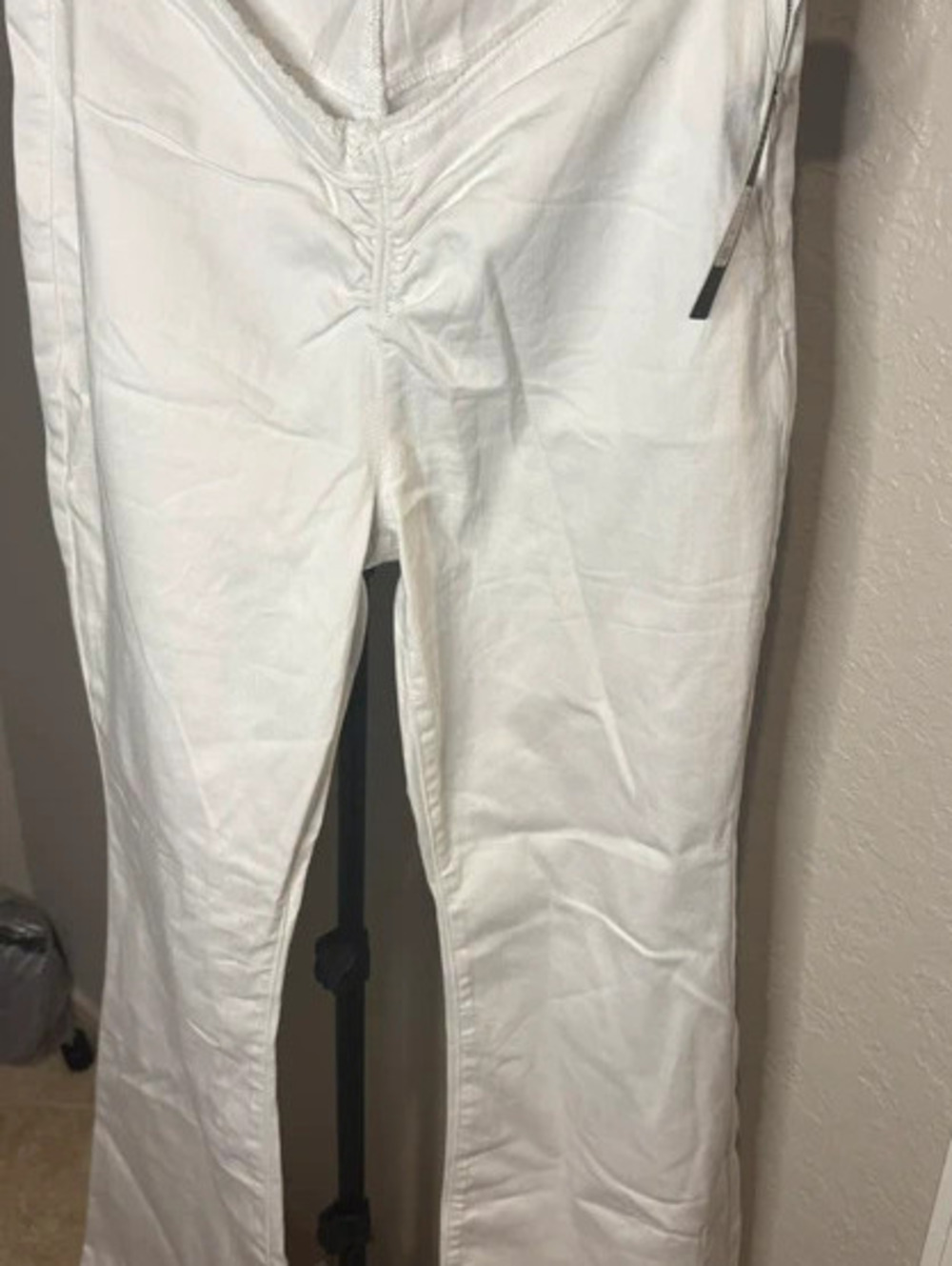 Fashion Nova White Low Rise Flare Jeans | Size XL